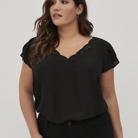 Torrid Size 00 Black Georgette Blouse Short Sleeve Embroidered Tulip Sleeve M - Picture 1 of 8